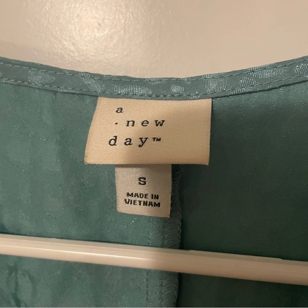 Blue dress - Picture 2 of 4